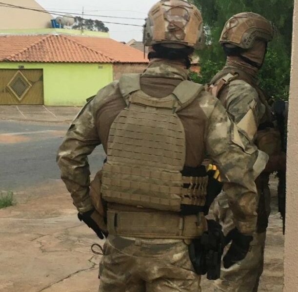 Polícia cumpre 11 mandados de prisão contra guardas municipais