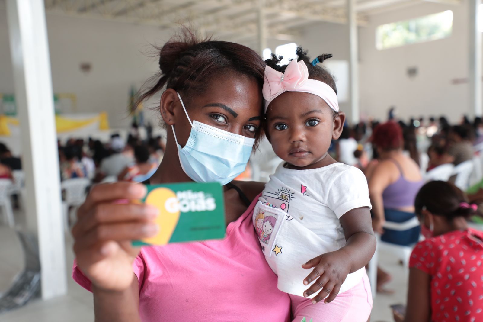 Programa Mães de Goiás beneficia mais de 10 mil mulheres