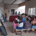 Agehab atende famílias de Itumbiara com coleta de assinaturas em escrituras do bairro Wilsina Barbosa