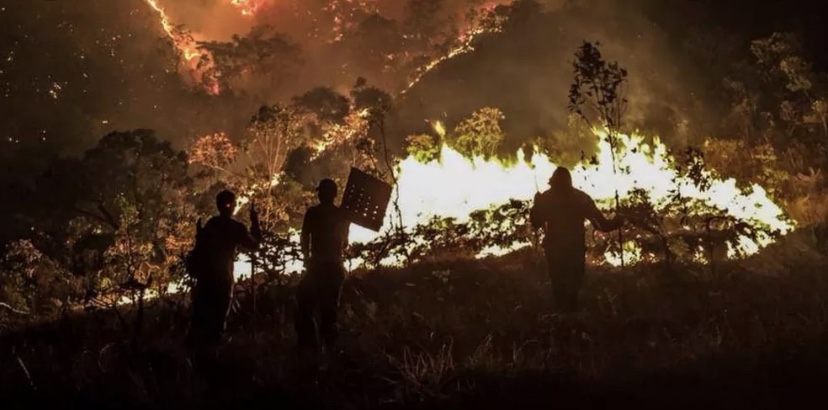 Combate a incêndio na Chapada dos Veadeiros é reforçado