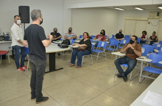 Prefeitura promove workshop com artistas culturais sobre editais da Lei Aldir Blanc