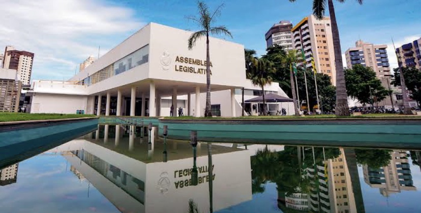 Assembleia aprova projeto do Governo  que concede reajuste para servidores da Educação