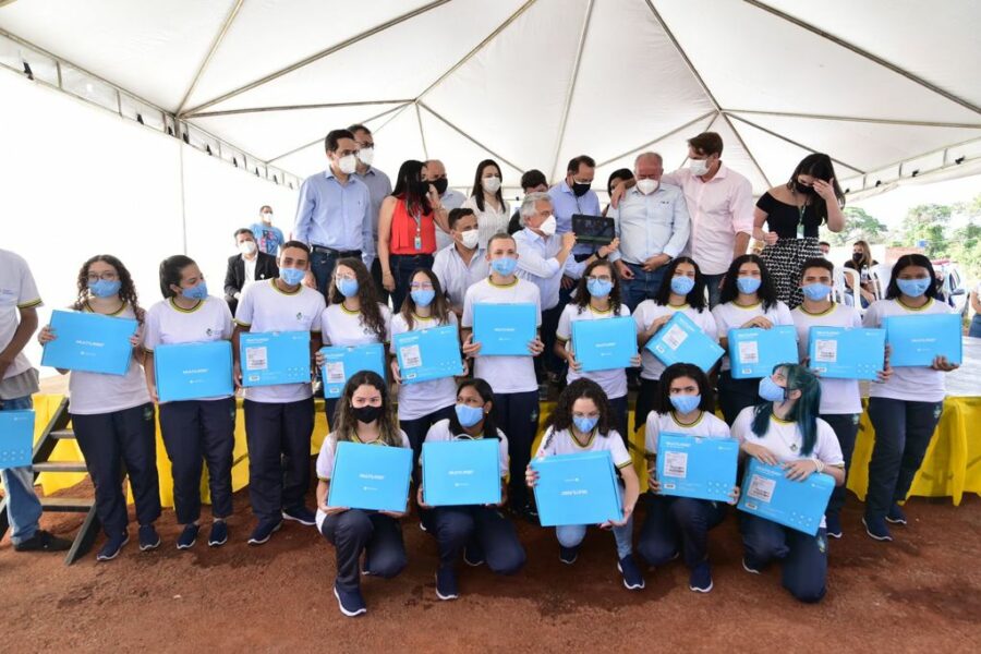 Governador participa das comemorações do aniversário de Caldas Novas