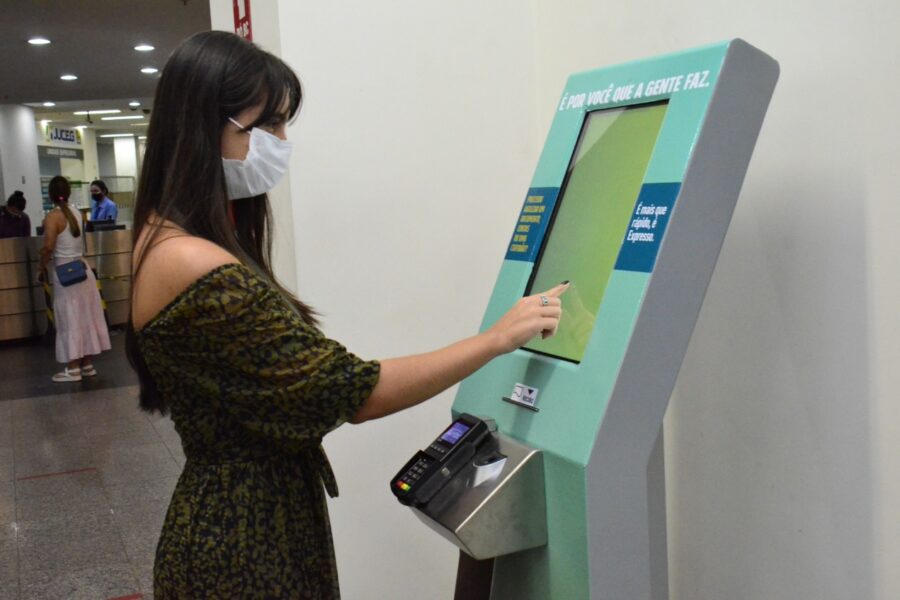 Expresso Balcão capacita servidores de 12 municípios
