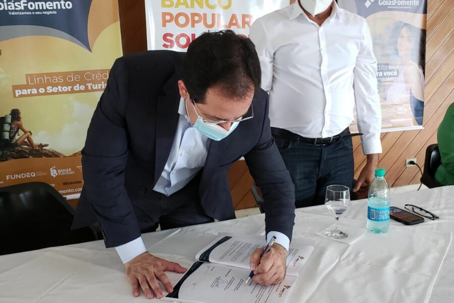Convênio entre Estado e Prefeitura de Goiás viabiliza operação do Banco Popular Solidário