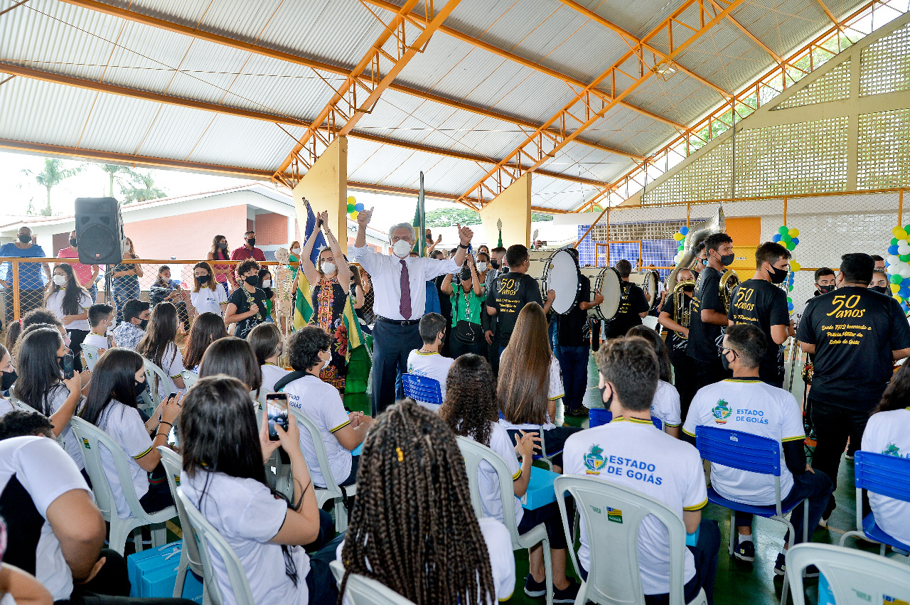 Caiado anuncia R$ 5,2 milhões para obras de três escolas, em Goiânia