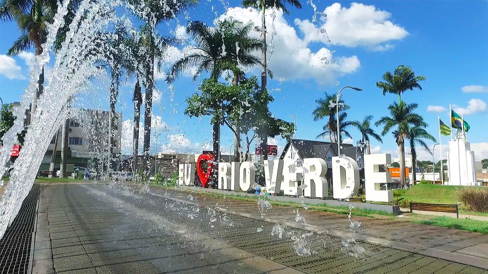 Saneago recupera adutora em Rio Verde