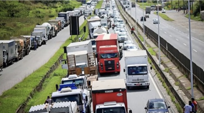 Sindicalistas declaram apoio à paralisação de caminhoneiros no dia 1º de novembro