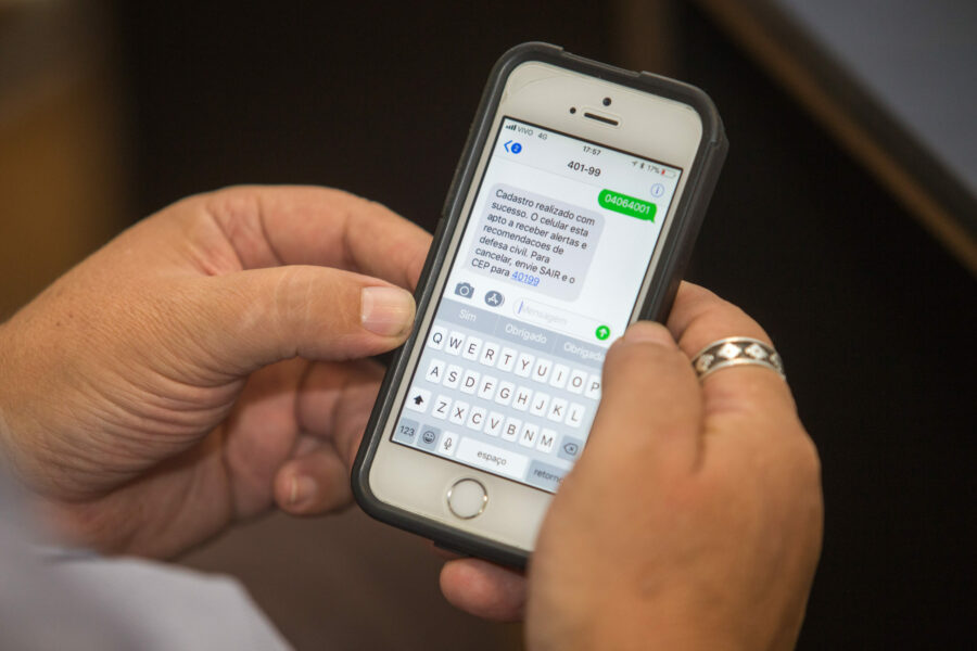 Educação utiliza SMS para estimular retorno de estudantes à escola