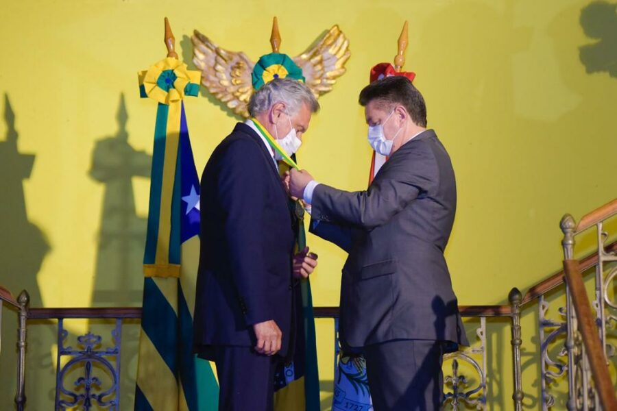 Em Pirenópolis, Caiado é condecorado com Ordem do Mérito Matutina Meyapontense