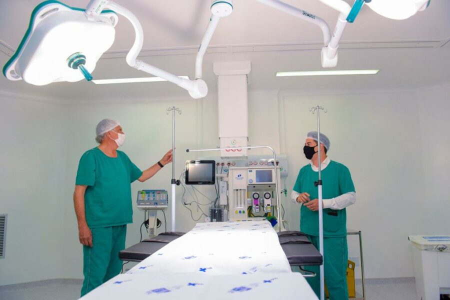 Caiado anuncia atendimento geral no Hospital do Centro-Norte Goiano, em Uruaçu