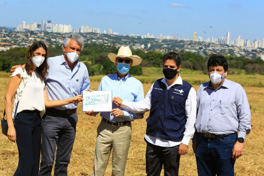 Caiado conquista cessão gratuita para construir Hospital de Câncer de Goiás