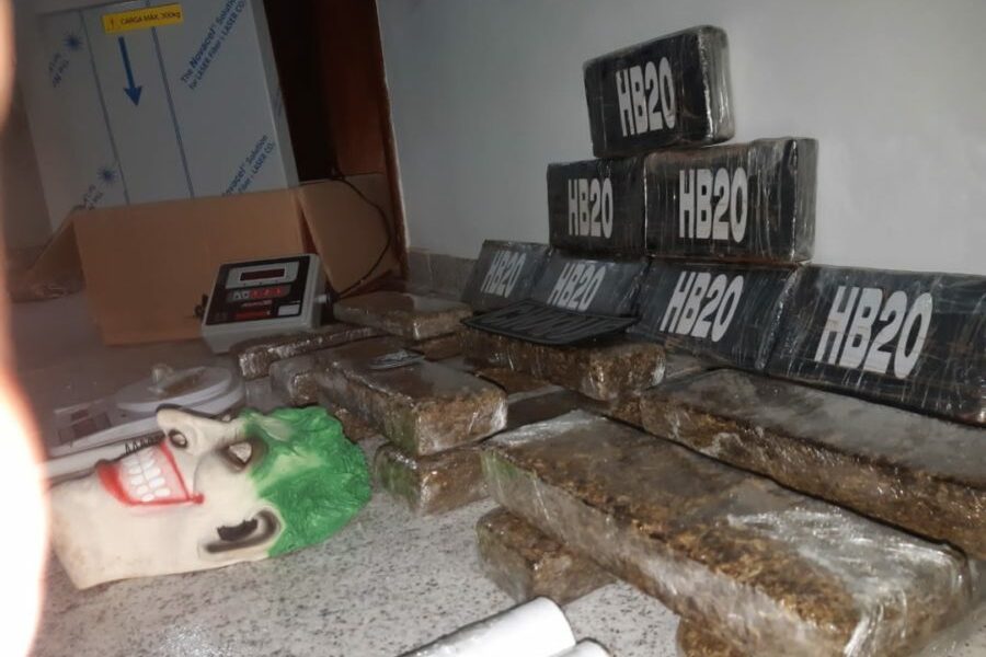 PM prende 220 e apreende mais de 75 kg de drogas