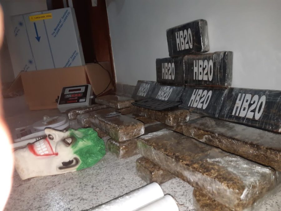 PM prende 220 e apreende mais de 75 kg de drogas