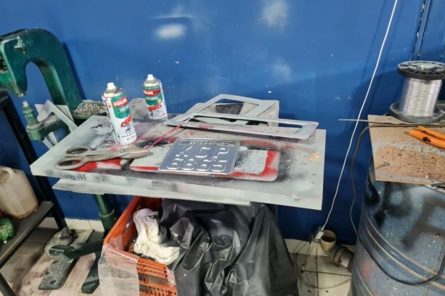 PCGO e PCDF: Operação conjunta prende seis por falsificação de placas