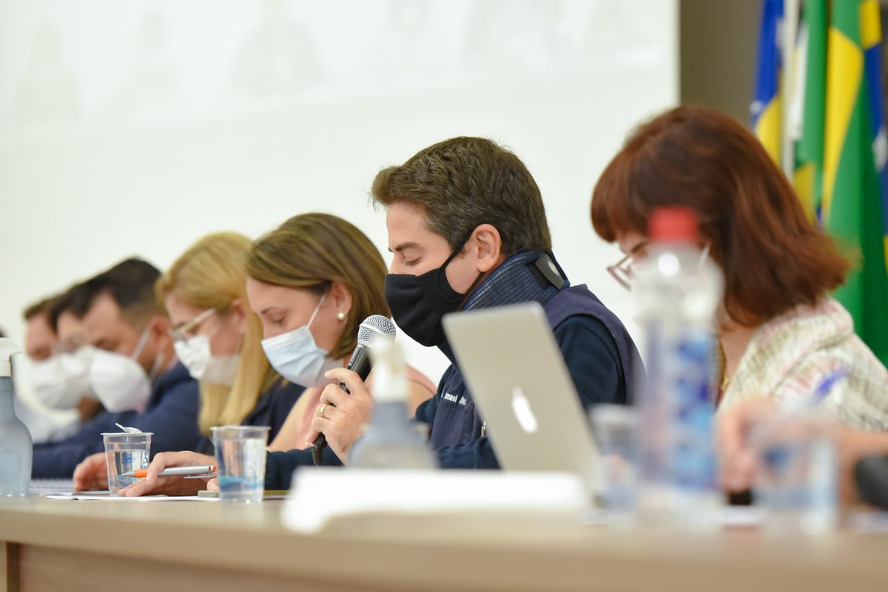 Reunião apresenta painel de espera por cirurgias eletivas