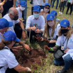 Saneago participa da maior ação de plantio de mudas nativas em Goiânia