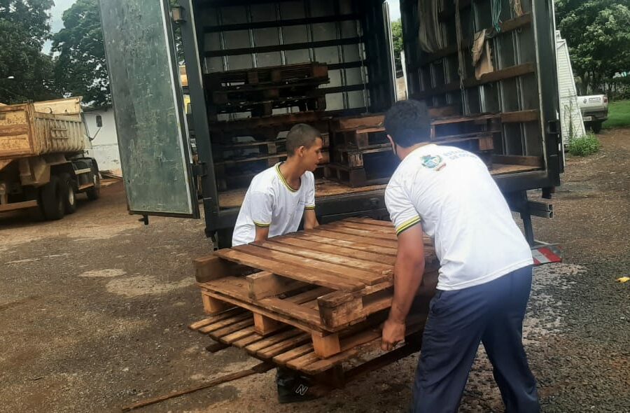 Estudantes revitalizam áreas de colégio estadual em Rio Verde