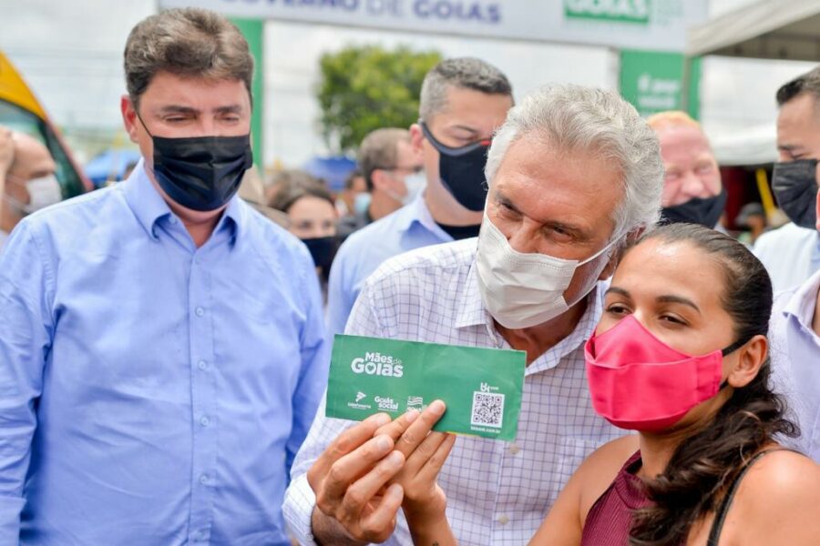 Sedi promove gincana solidária e entrega um computador no Mutirão de Aparecida