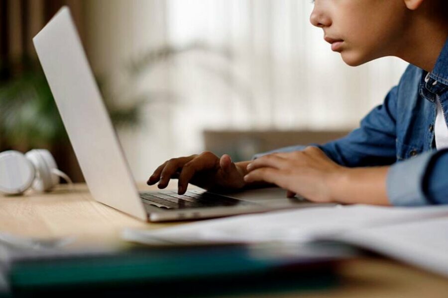 Escola do Futuro tem missão de elevar o nível educacional e reduzir a desigualdades