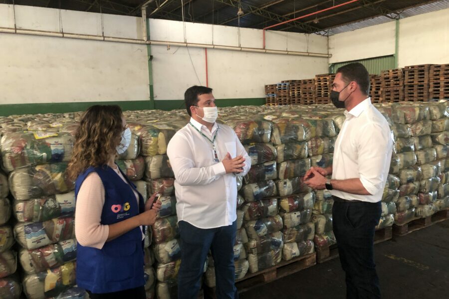 Força-tarefa leva alimentos para as  comunidades afetadas pelas chuvas