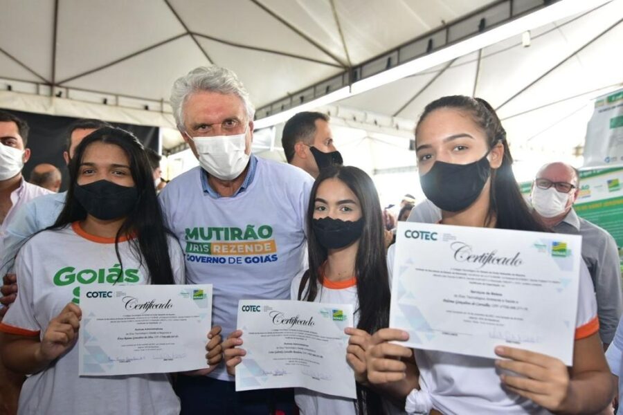 Caiado inova ao criar Secretaria da Retomada para assistir população na pandemia