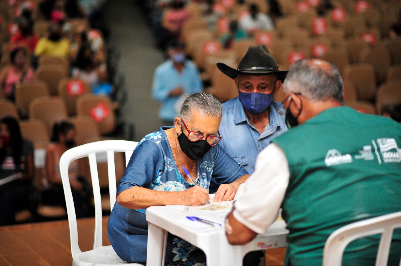 Agehab beneficia 437 famílias da Região Noroeste de Goiânia com escrituras neste sábado, 12