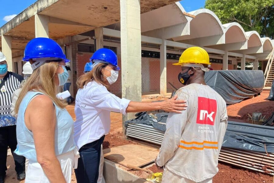 Gracinha Caiado vistoria obra do novo Centro de Adolescentes Tecendo o Futuro