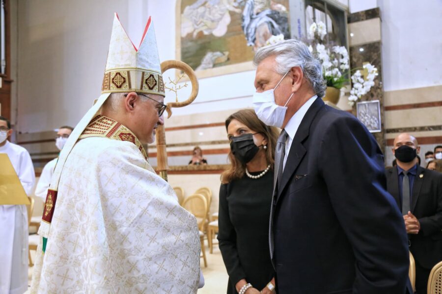 Ronaldo Caiado prestigia posse do novo arcebispo de Goiânia, Dom João Justino