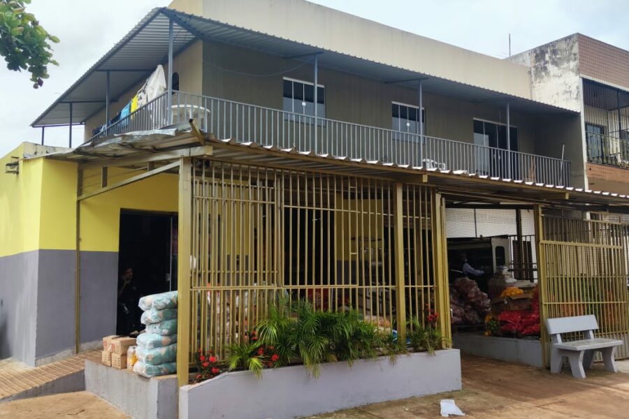 Procon apreende 250 Kg de alimentos vencidos em lanchonete na capital