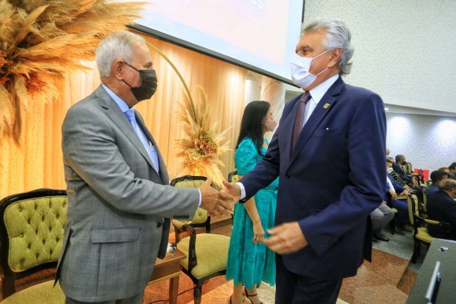 Caiado participa de aniversário do pastor Bertiê, presidente da Assembleia de Deus Madureira
