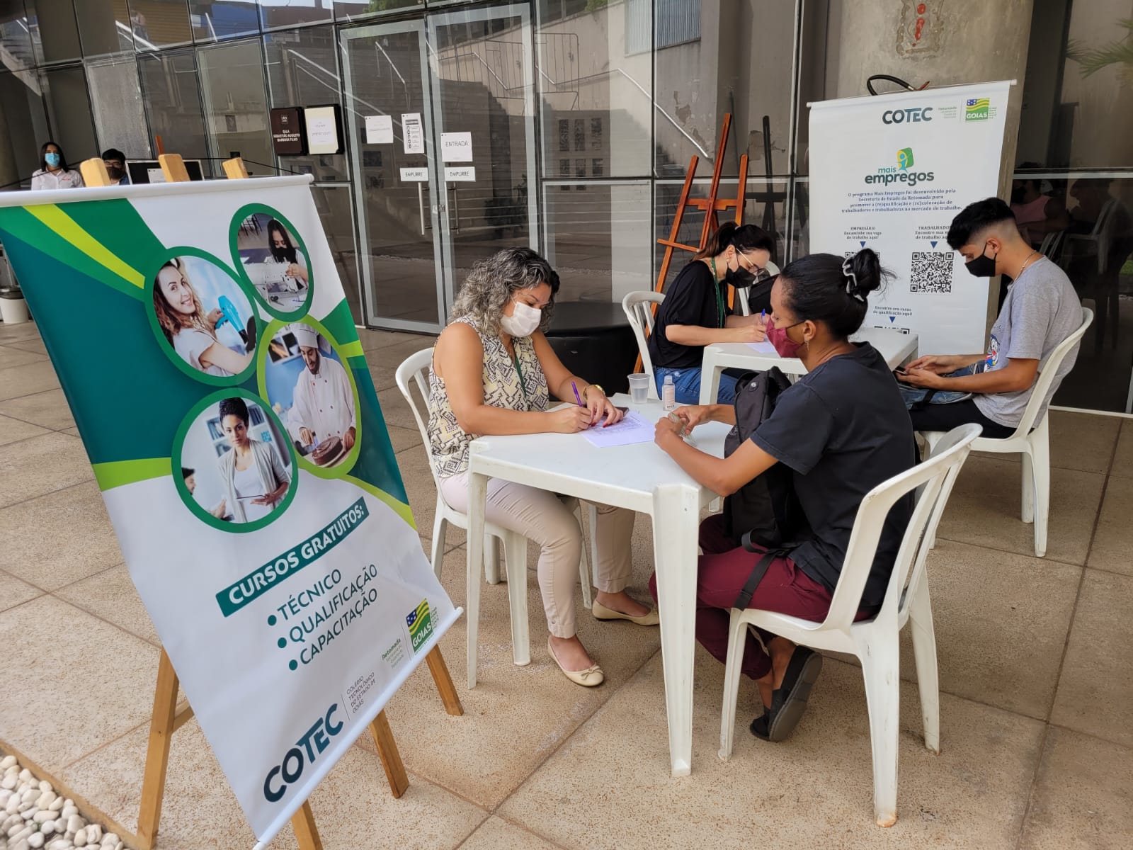 Feira de Empregos + Social terá 3 mil vagas de trabalho e serviços gratuitos