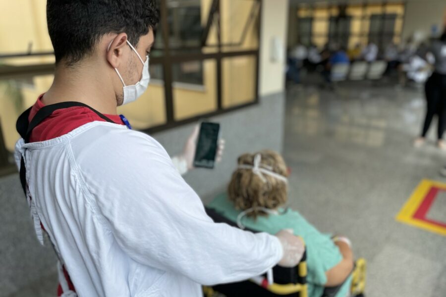 Crer investe em aplicativo para transporte de pacientes no hospital