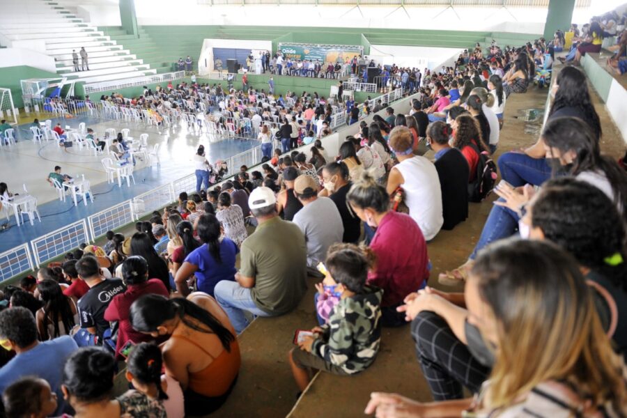 Governo de Goiás entrega Cartões do Aluguel Social em Guarani e Iaciara