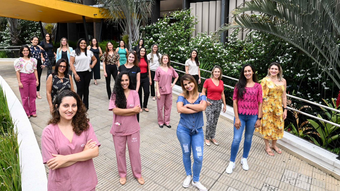 HGG faz exposição fotográfica com colaboradoras da unidade como modelos