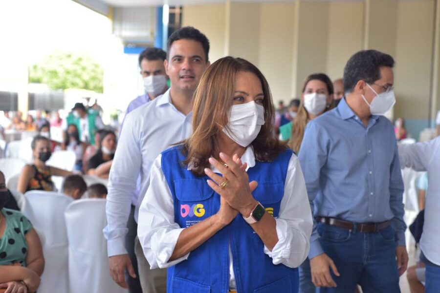 Em Turvânia, Gracinha Caiado completa entrega do Mães de Goiás nos 246 municípios