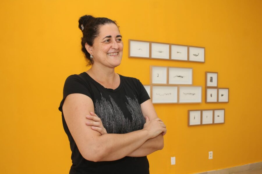 Vila Cultural Cora Coralina recebe mostra ‘Fios. Desafios e Afetos’, de Flávia Fabiana