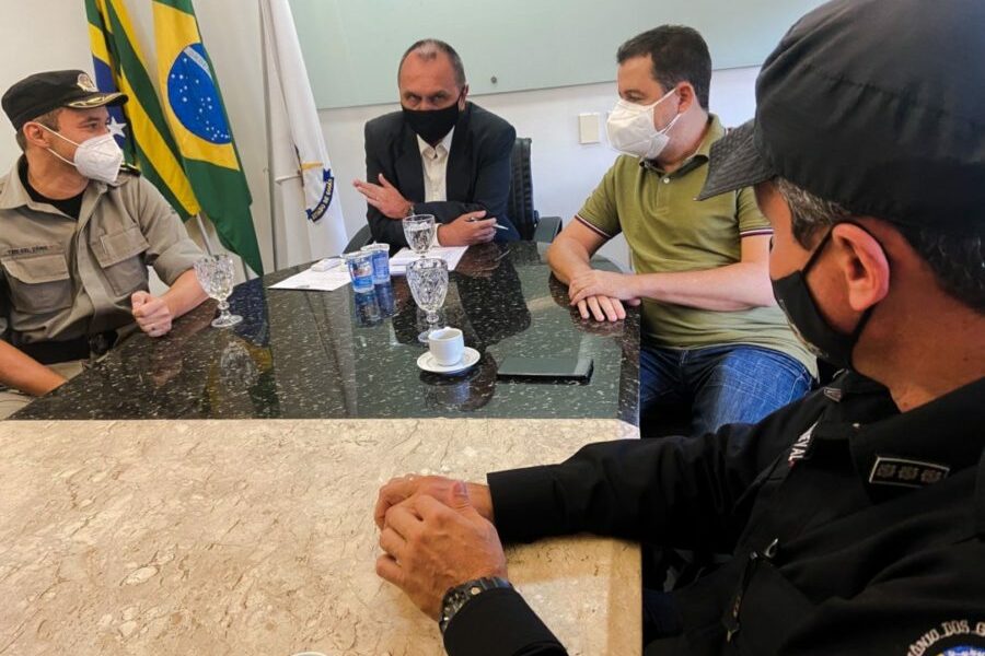 Em reunião com Rodney Miranda, presidente do Goiás reforça parceria com as forças policiais