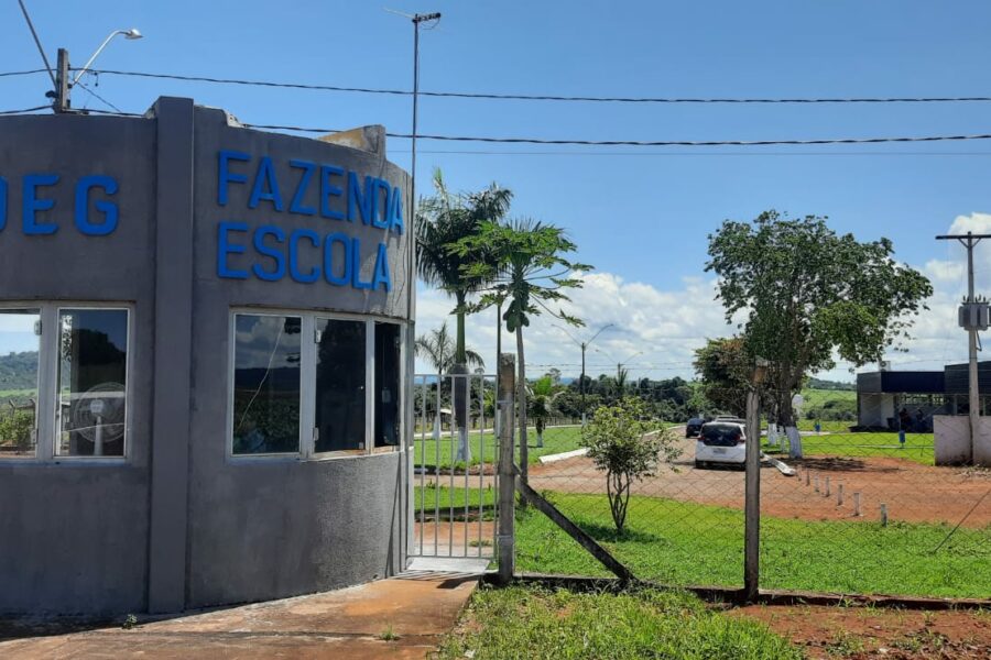 Caiado anuncia construção de Hospital Veterinário na UEG