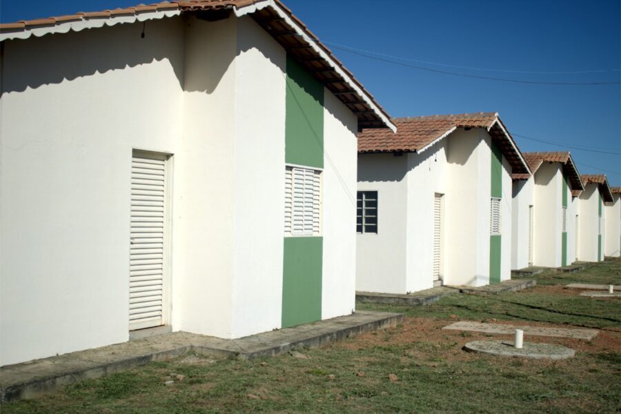 Governo de Goiás entrega moradias em Mozarlândia nesta quinta-feira (28)