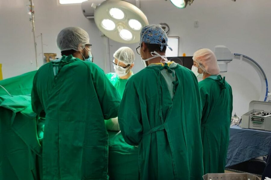 HEF realiza primeira cirurgia de artroplastia de quadril