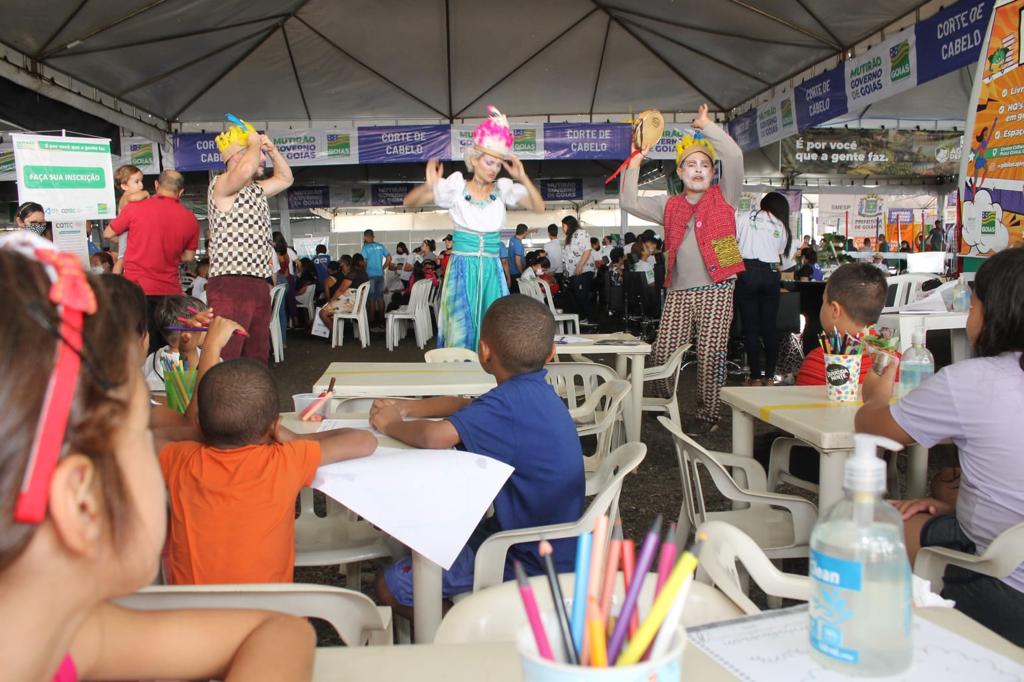 Cultura leva entretenimento ao 4º Mutirão Governo de Goiás