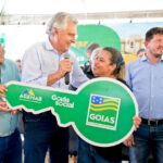 Em Mozarlândia, governo entrega casas populares e laboratório de robótica