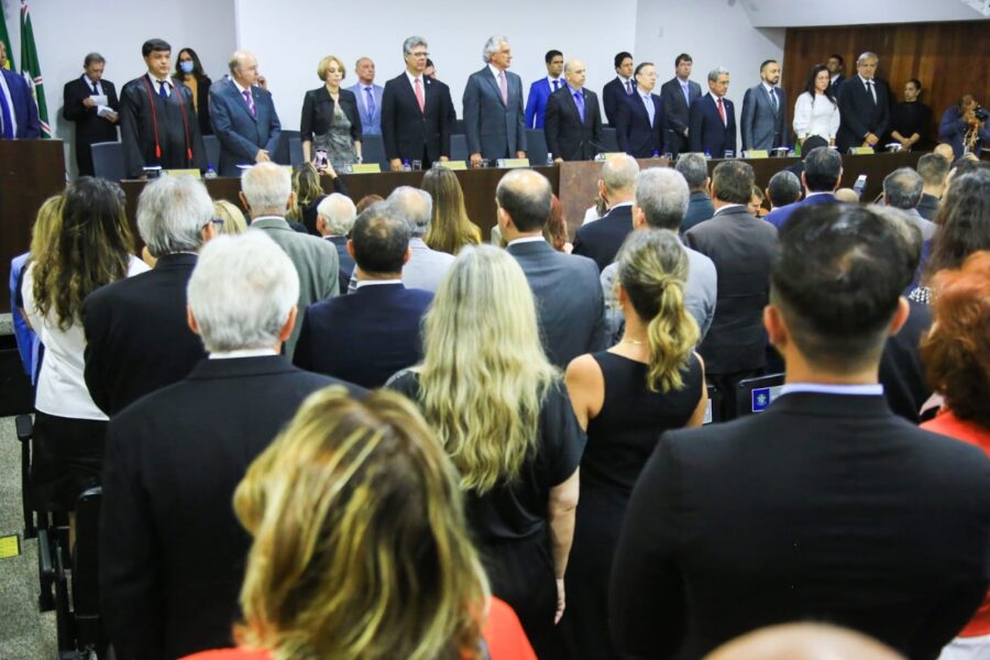 Caiado participa da solenidade de posse da nova diretoria do TRE Goiás