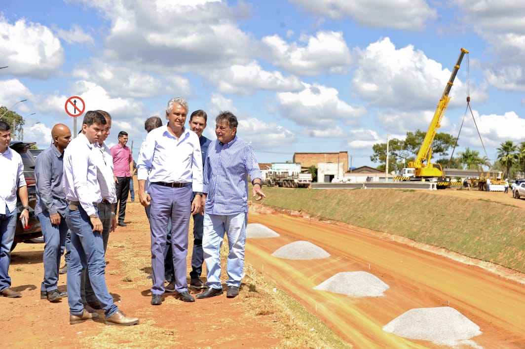 Em Catalão, Caiado lança obras do hospital regional e restauração do Dimic