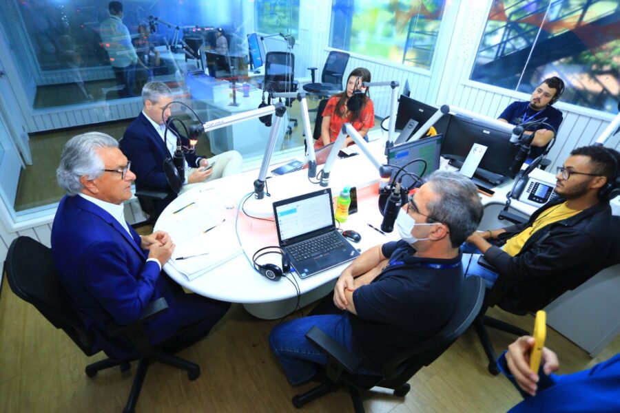 Caiado destaca em entrevista a responsabilidade com os municípios