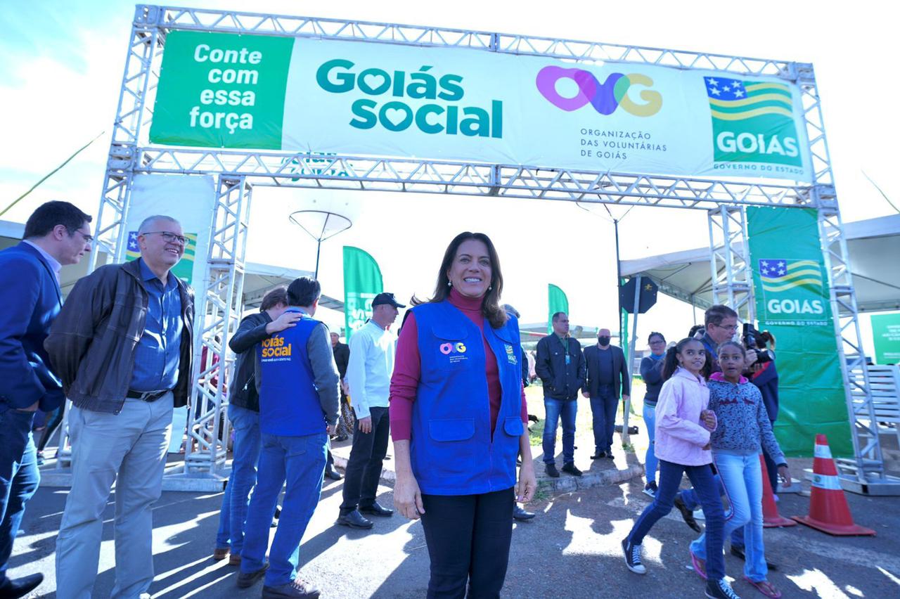 Goiás Social entrega benefícios no Jardins do Cerrado, em Goiânia