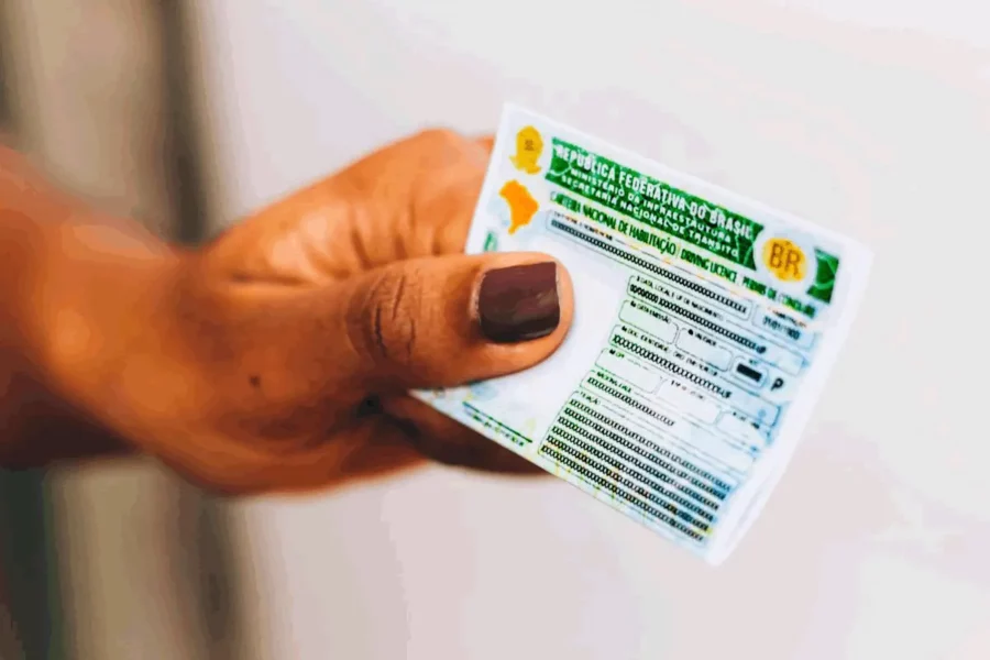 Emissão de carteiras, no Detran, será retomada dia 2 de junho