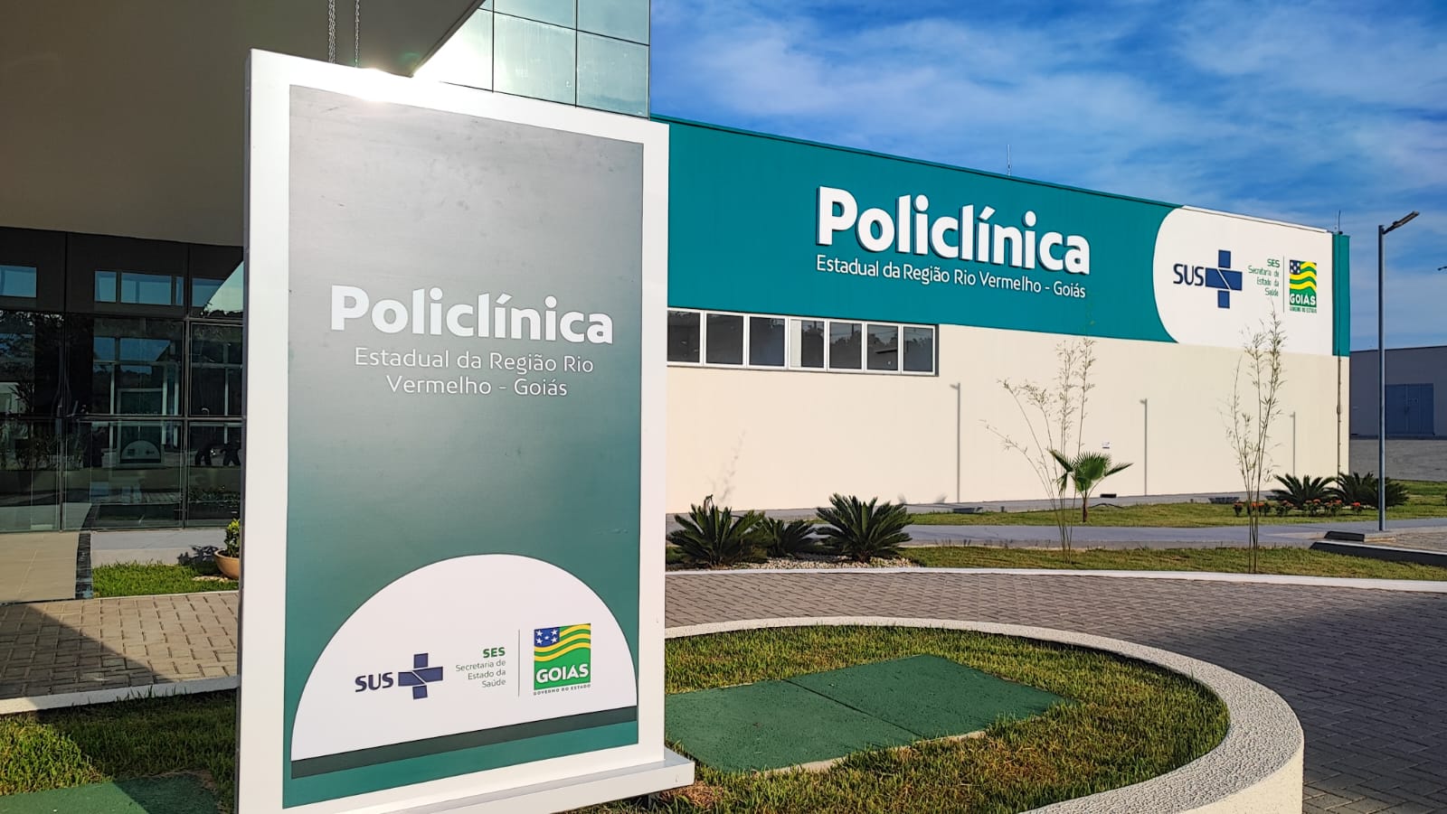 Policlínicas inauguradas levam atendimento especializado ao interior