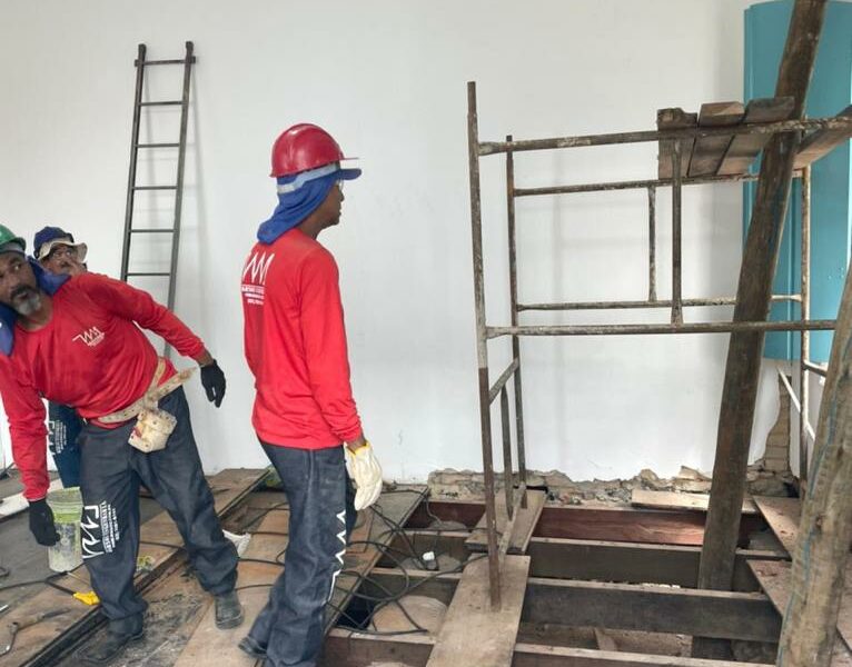 Em obras, Palácio Conde dos Arcos continua recebendo visitantes